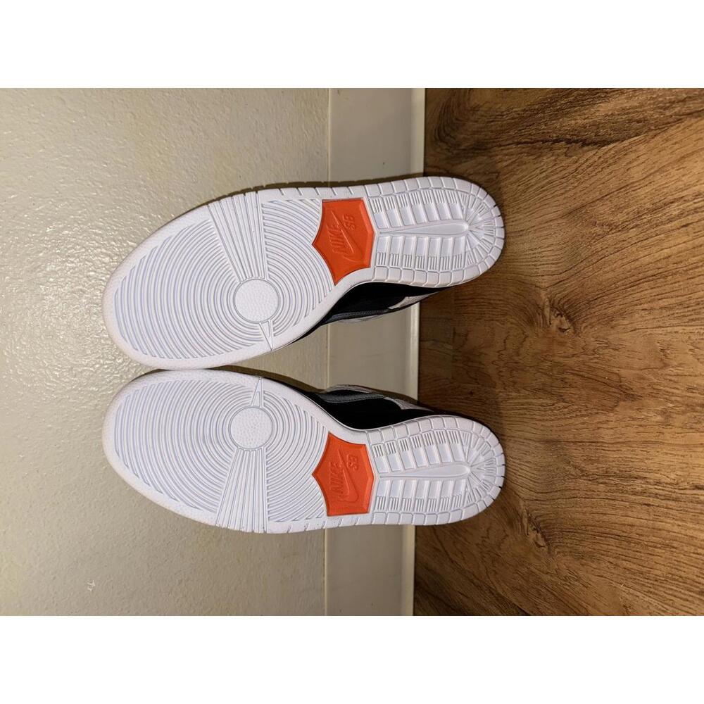 Nike SB Dunk Low Tightbooth - Picture 3 of 14